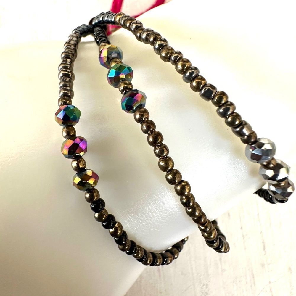 Multi strand adjustable bracelet - Picture 2 of 8